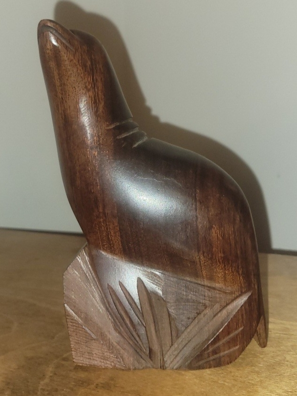 Vintage 6in Seal Desert Ironwood Carving